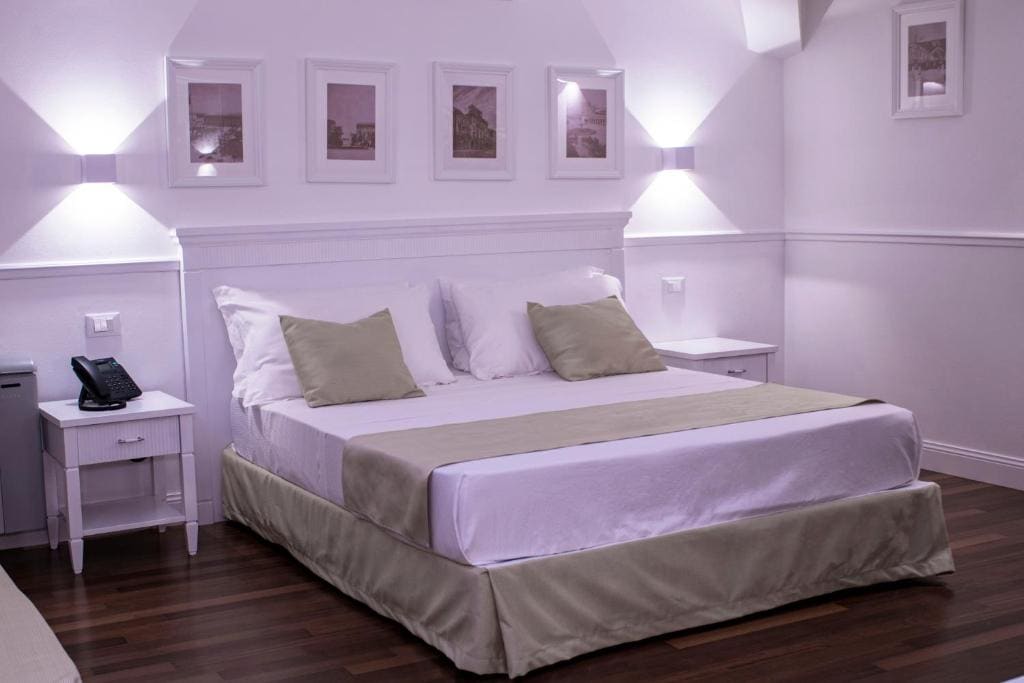 Superior Double Room room - Image 3