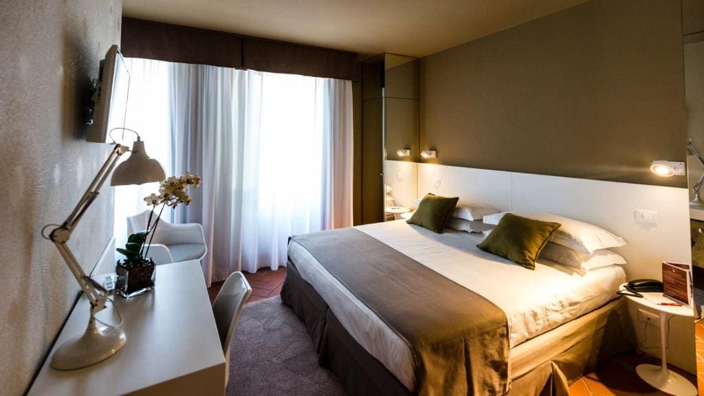 Junior Suite with One-time SPA access room - Image 2