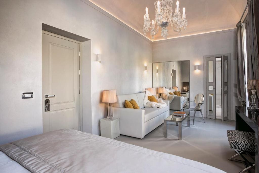 Executive Suite room - Image 1