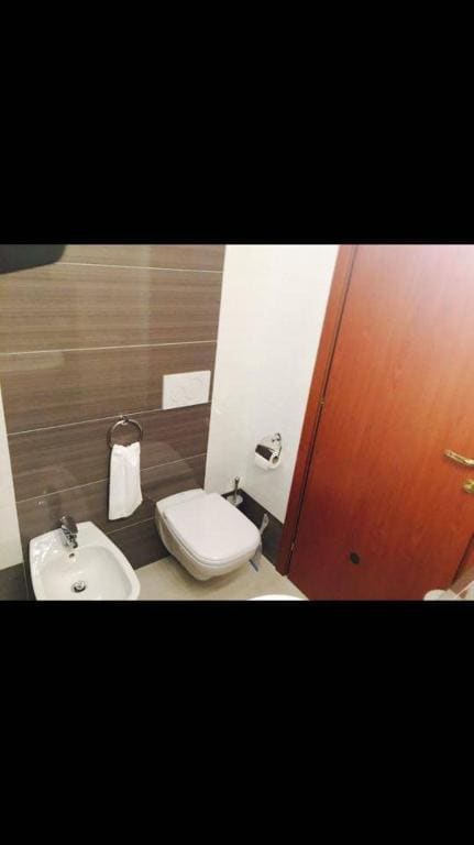 Comfort Triple Room with Shower room - Image 3
