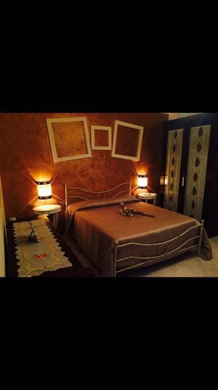 Comfort Triple Room with Shower room - Image 2