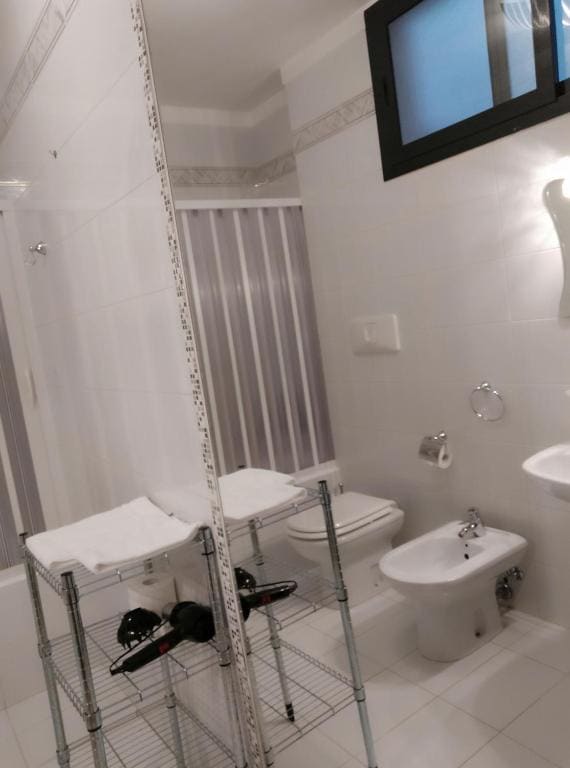 Standard Double Room room - Image 3