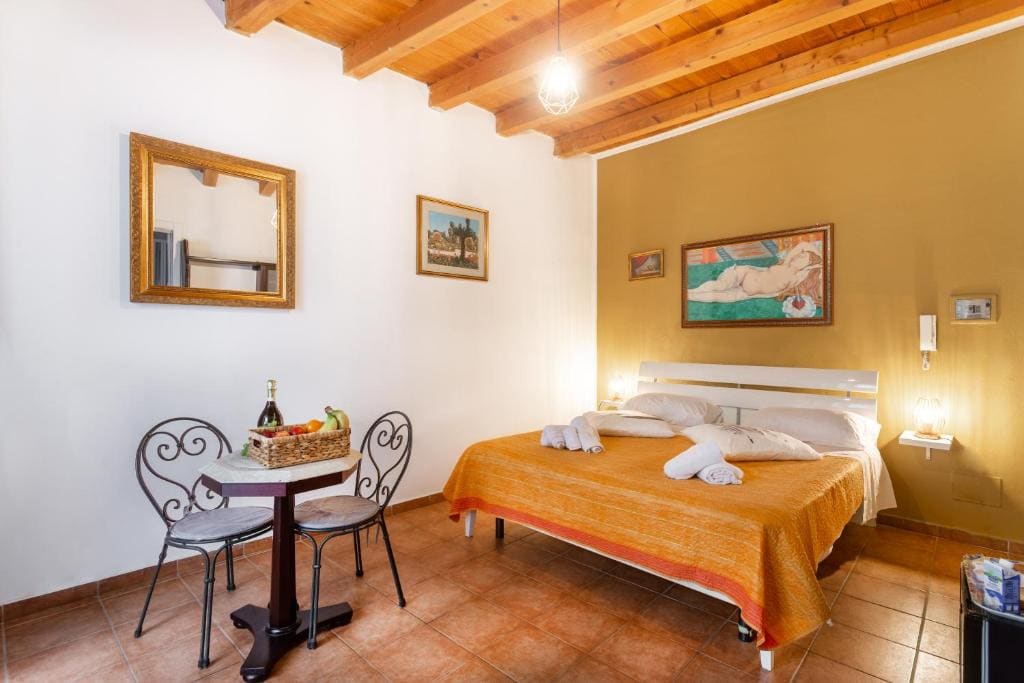 Double Room room - Image 1