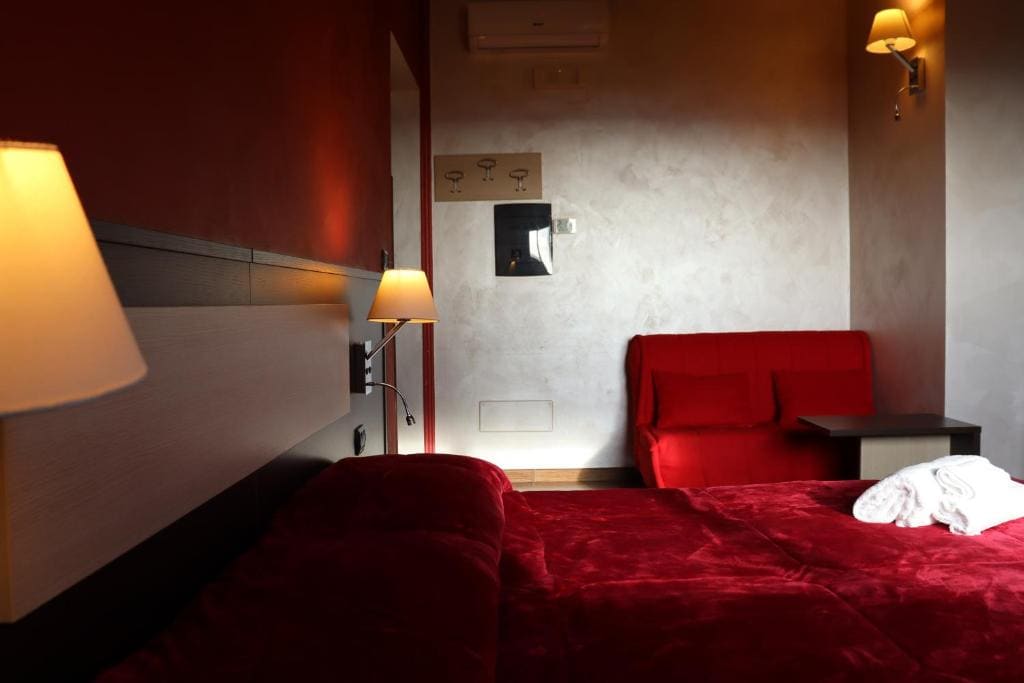 Double or Twin Room room - Image 3