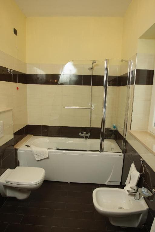 Superior Double Room room - Image 3