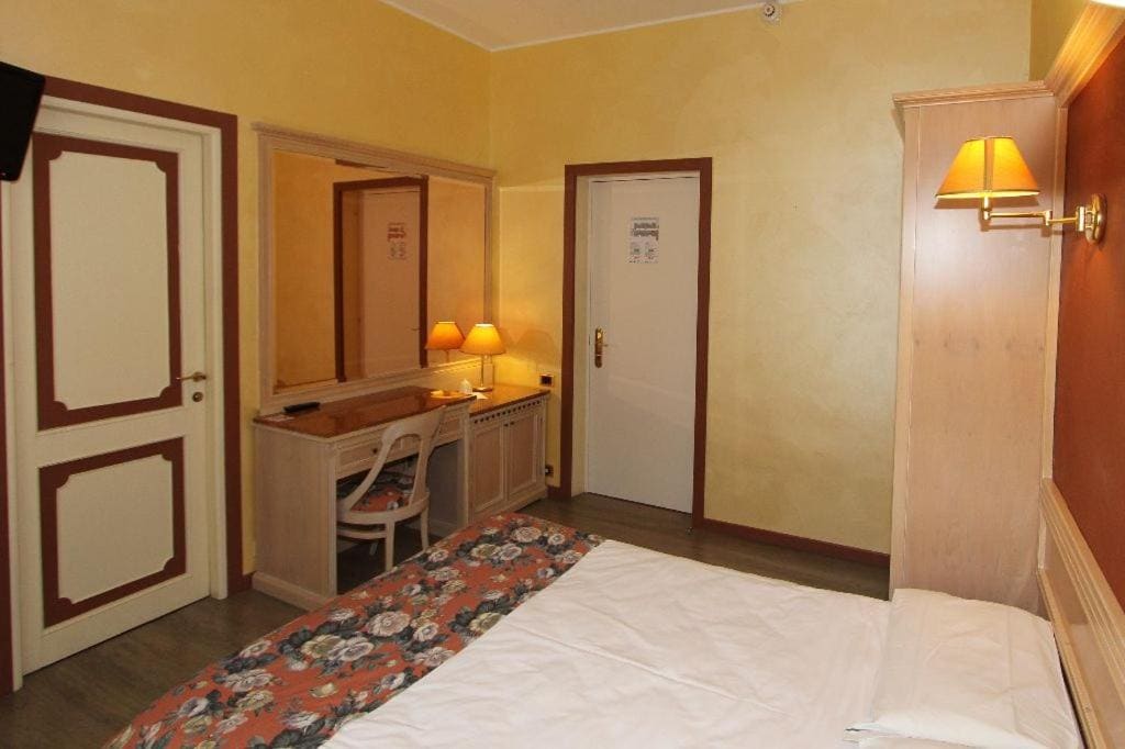 Double Room room - Image 3