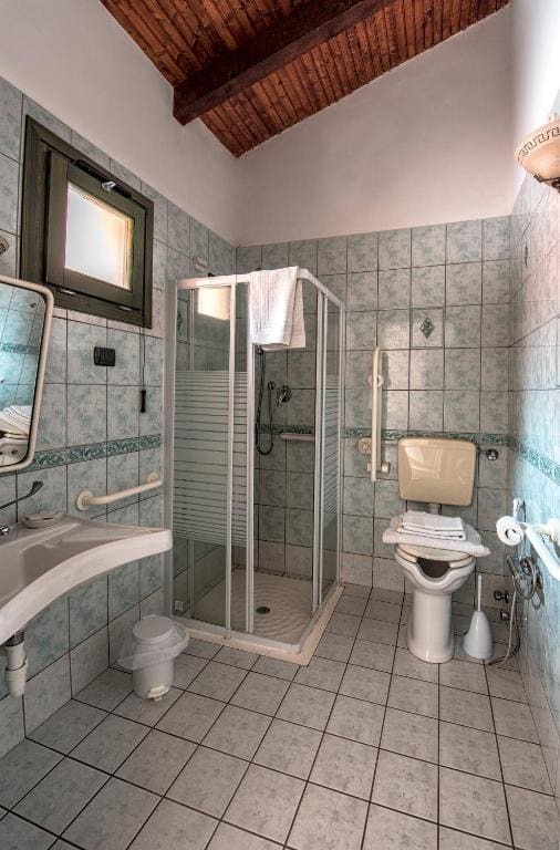 Single Room with Garden View room - Image 2