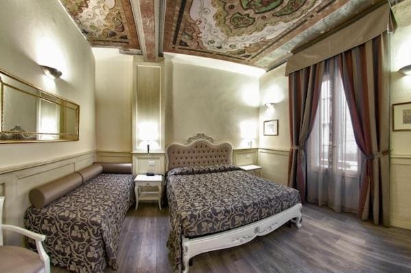 Double or Twin Room room - Image 2