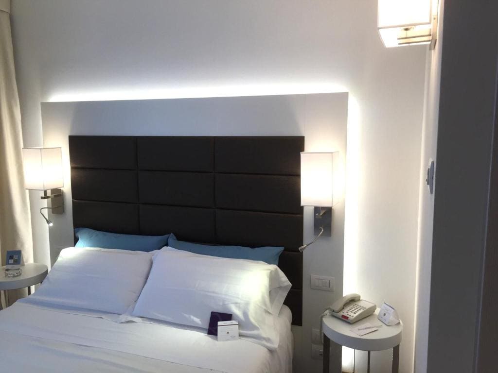 Standard Double Room room - Image 2