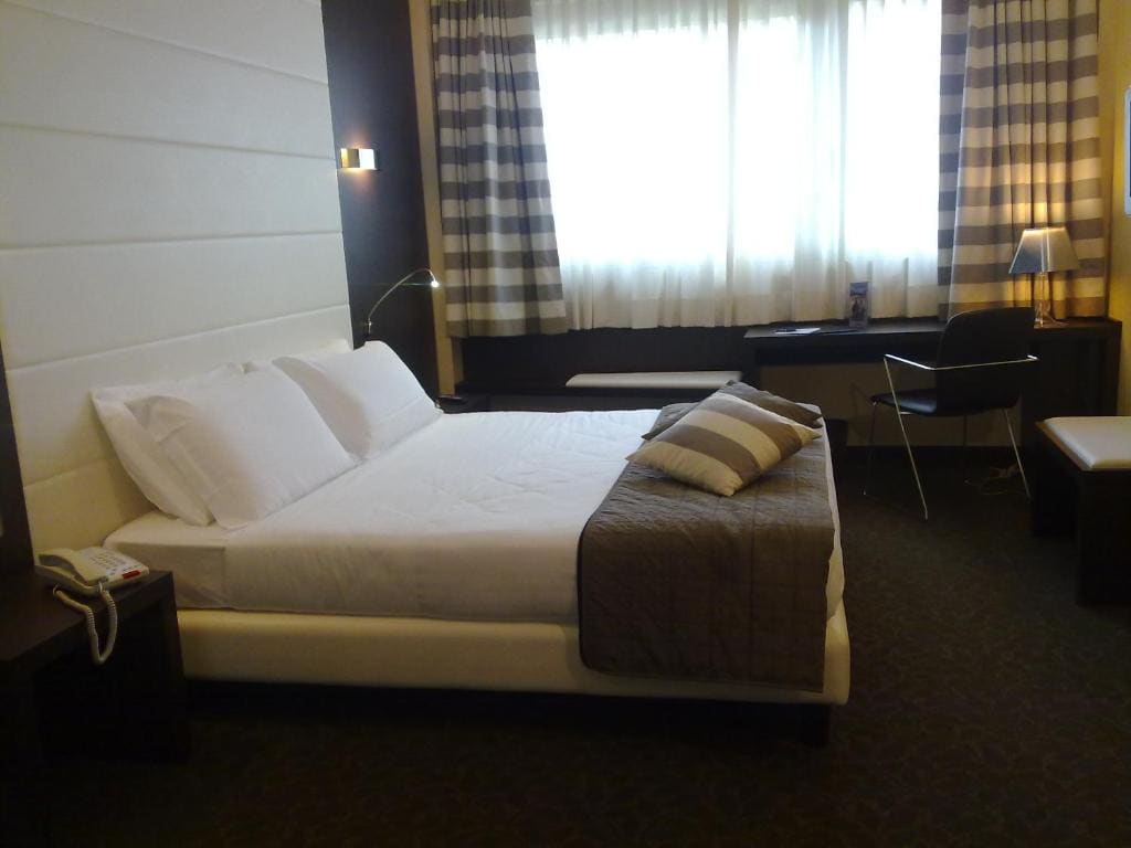 Superior Double Room room - Image 3