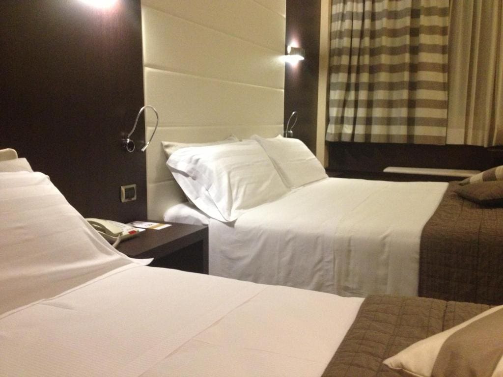 Superior Twin Room room - Image 1