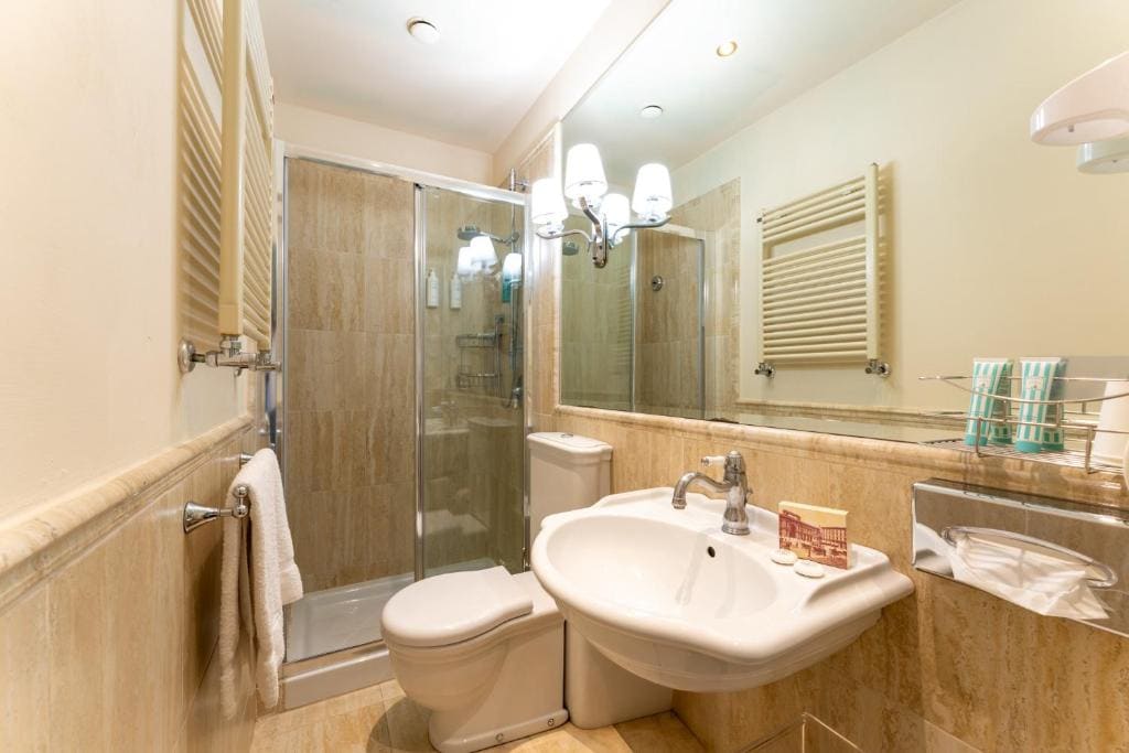 Double or Twin Room room - Image 2