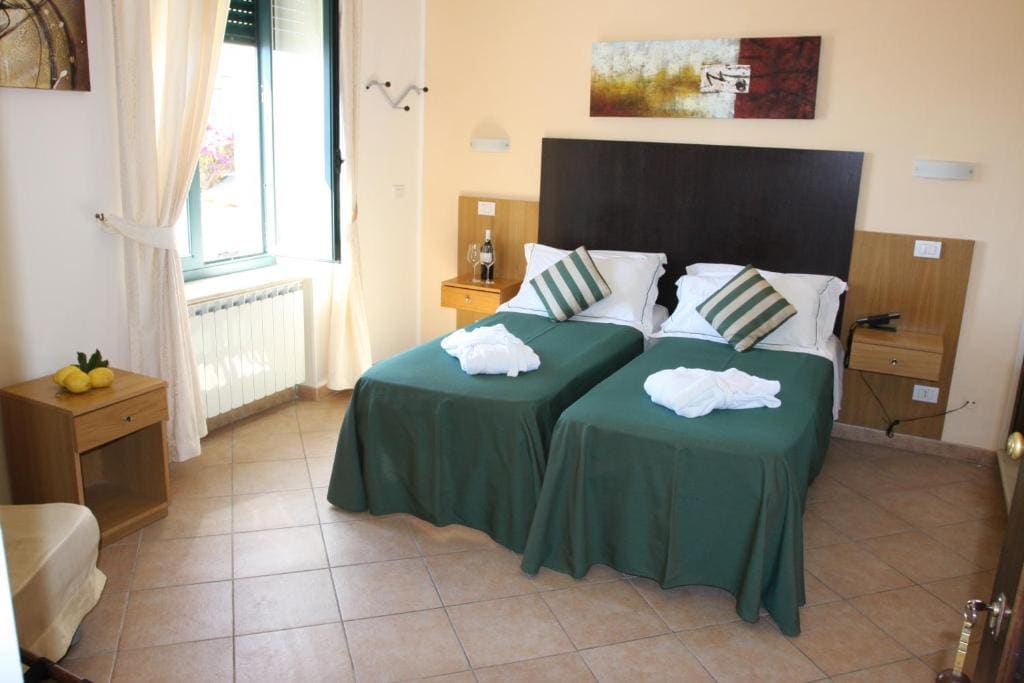 Double Room room - Image 2