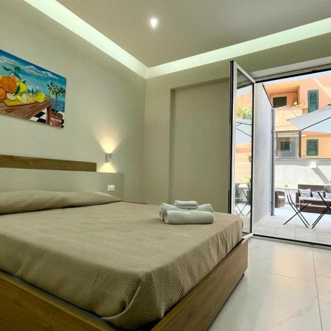 Triple Room with Terrace room - Image 2