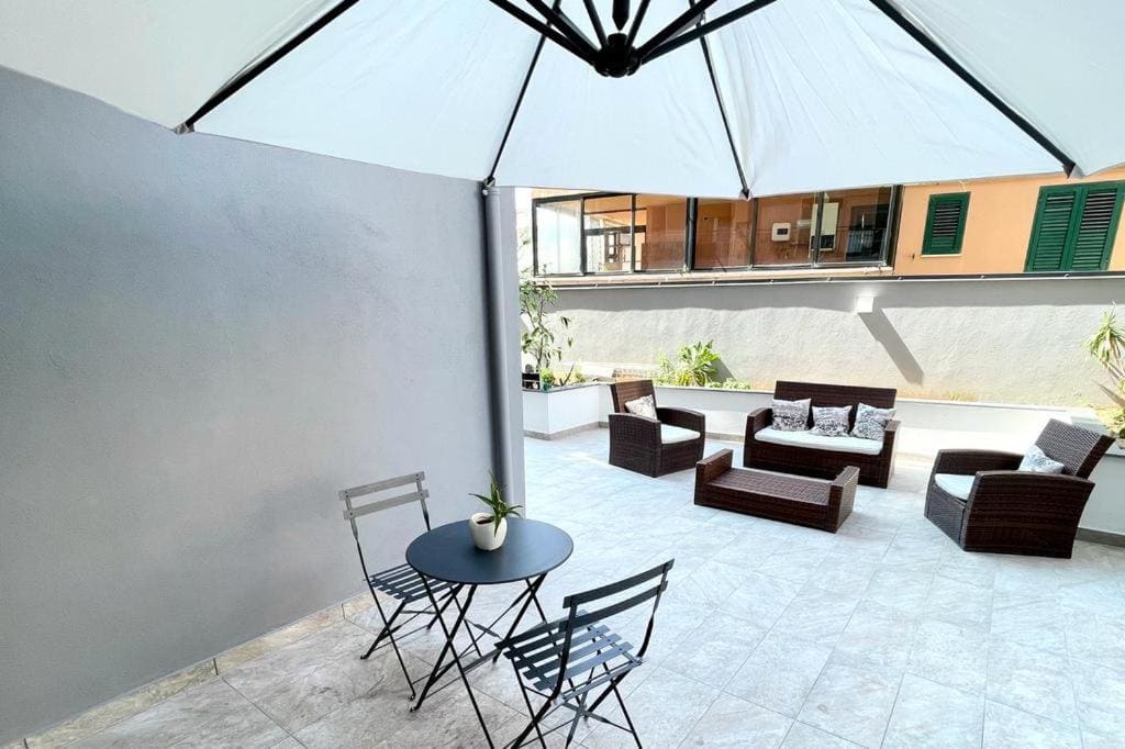 Triple Room with Terrace room - Image 3