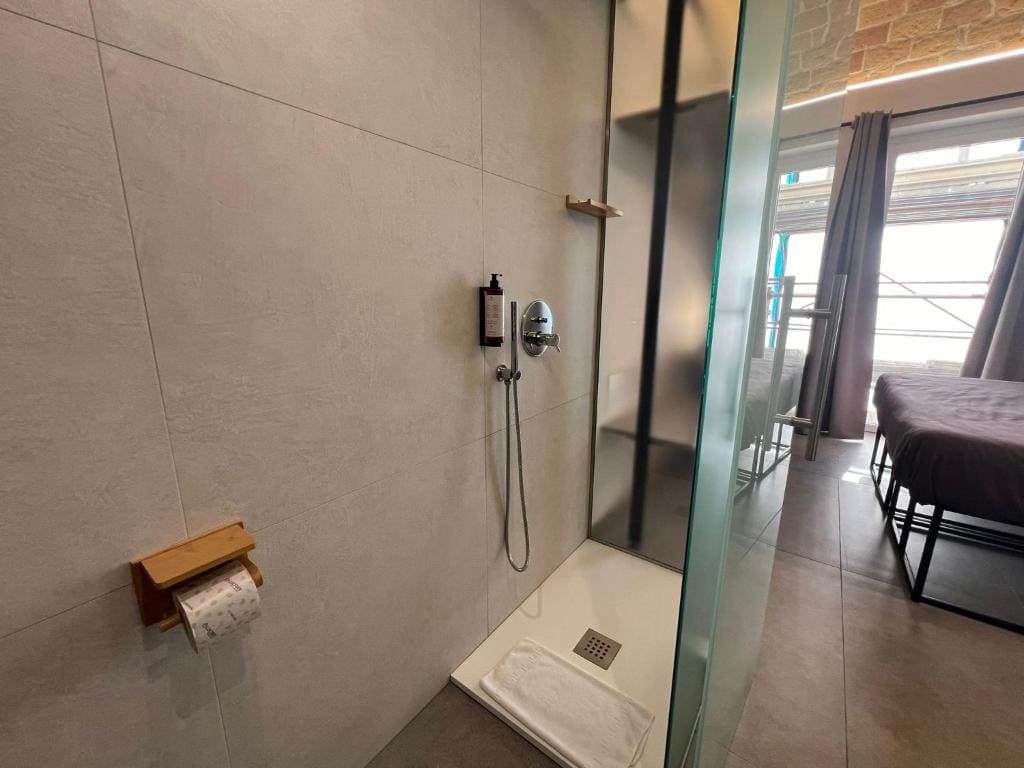 Double or Twin Room with City View room - Image 3