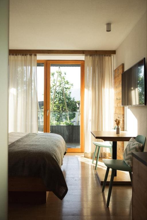 Basic Double or Twin Room room - Image 3