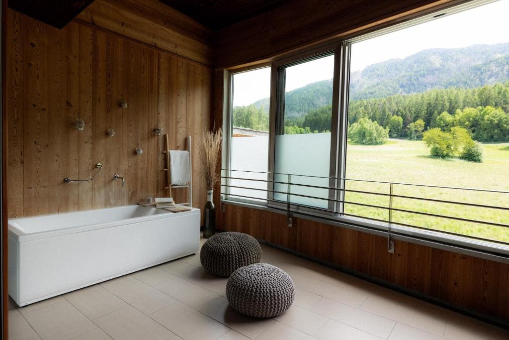 Suite room - Image 1