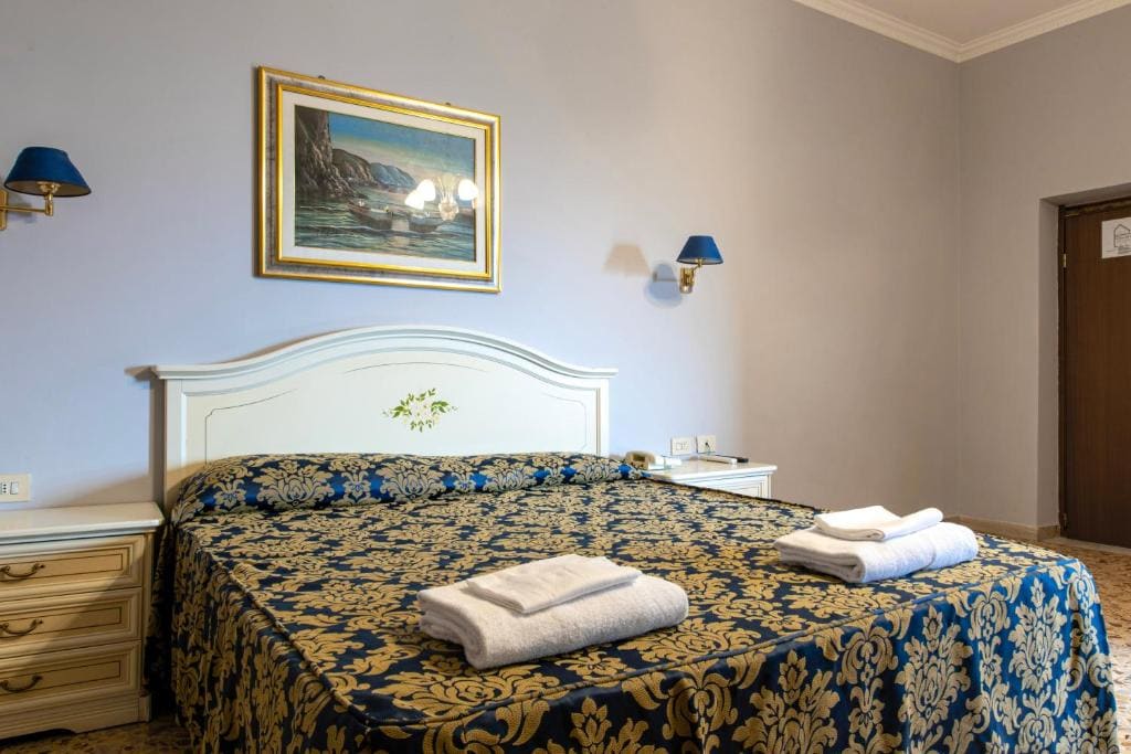 Standard Double Room room - Image 3