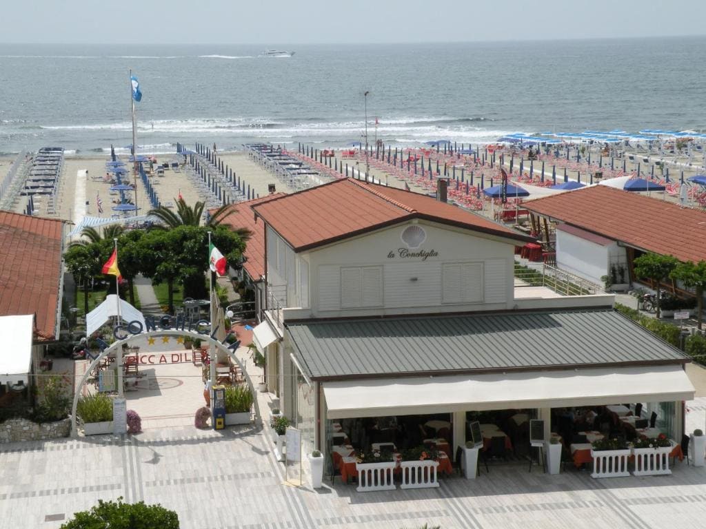 Double or Twin Room with Sea View room - Image 3