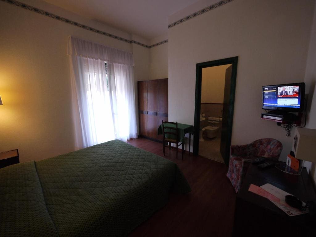 Double or Twin Room with Sea View room - Image 1