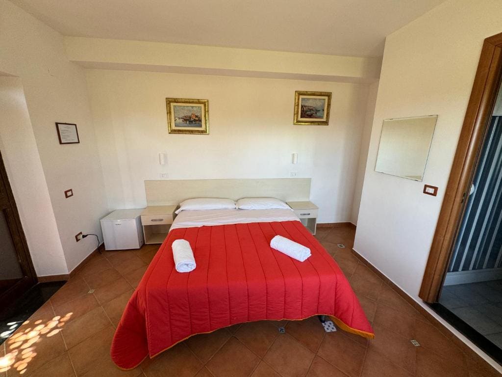 Deluxe Double Room room - Image 1
