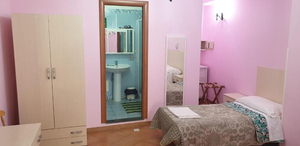 Superior Double or Twin Room room - Image 2