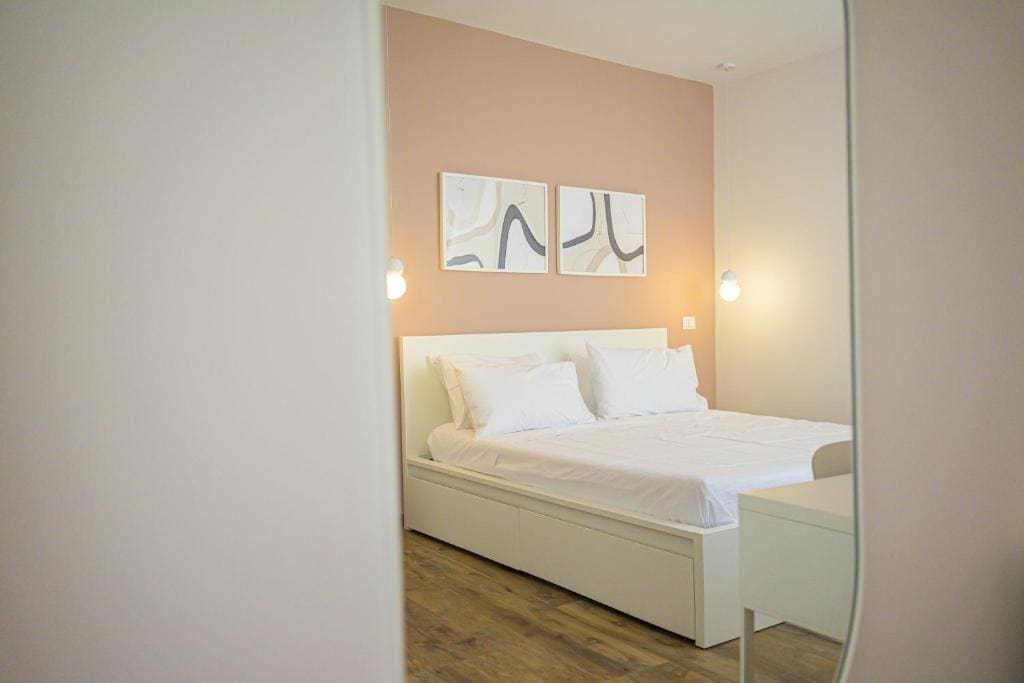 Large Double Room room - Image 1