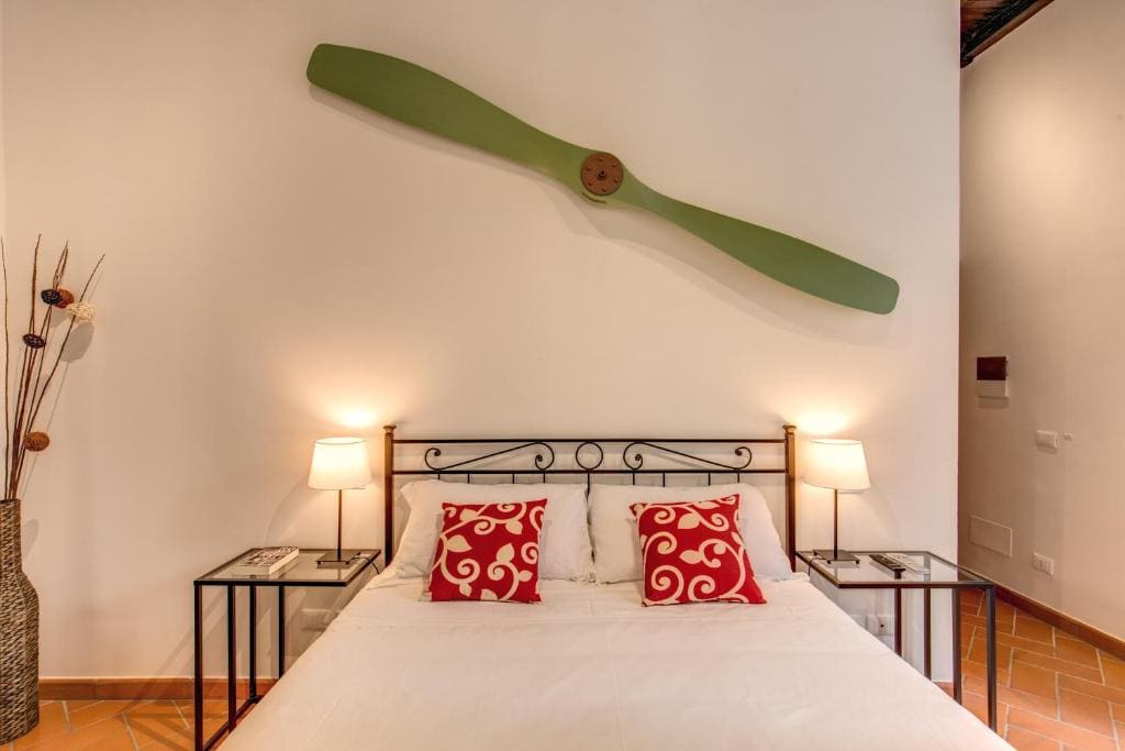 Deluxe Quadruple Room room - Image 3