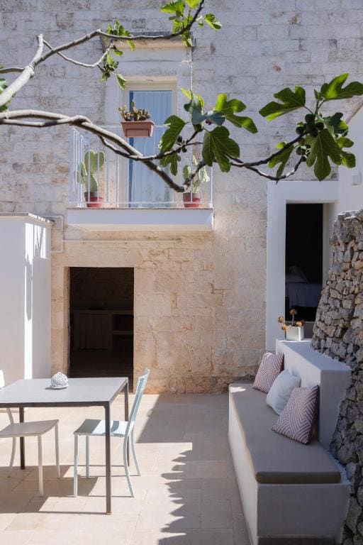 Double or Twin Room with Private Garden room - Image 1