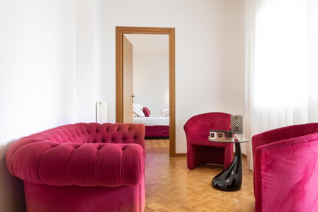 Suite room - Image 2