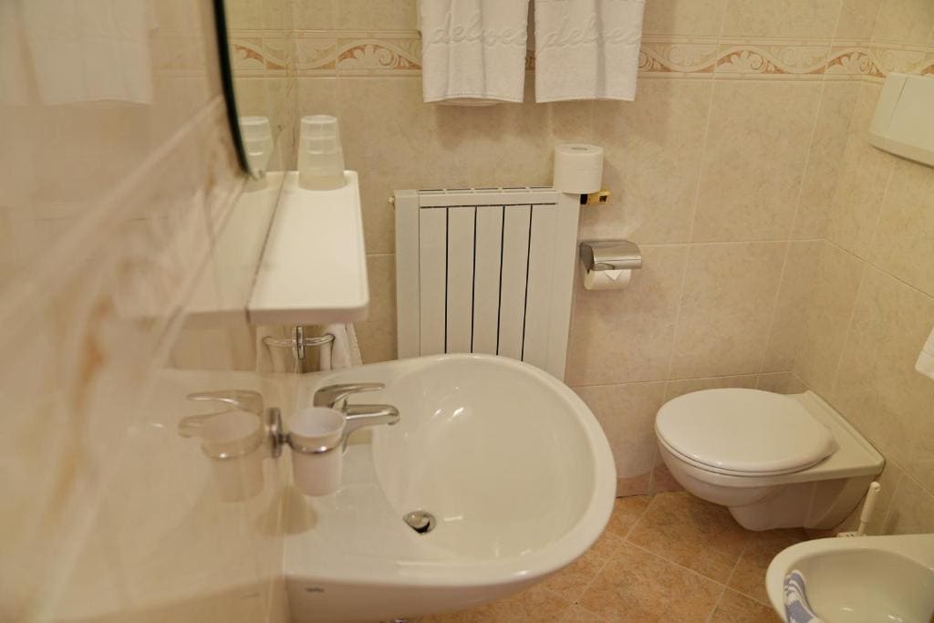 Quadruple Room room - Image 3