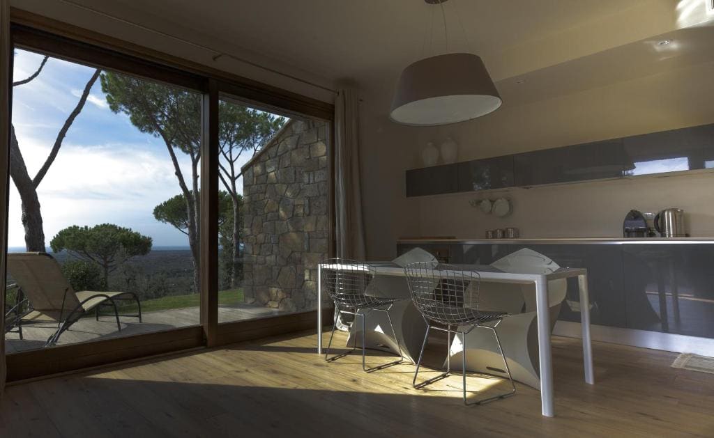 Queen Suite with Sea View room - Image 2
