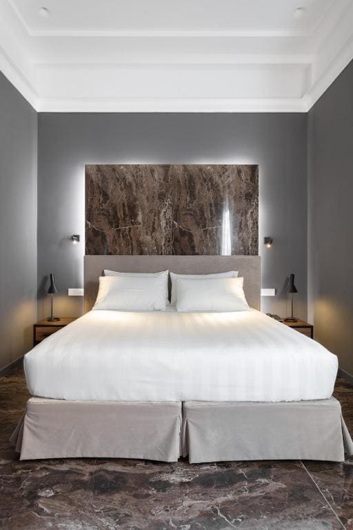 Deluxe Double or Twin Room room - Image 1