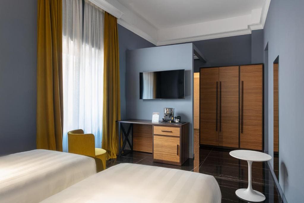 Deluxe Double or Twin Room room - Image 2