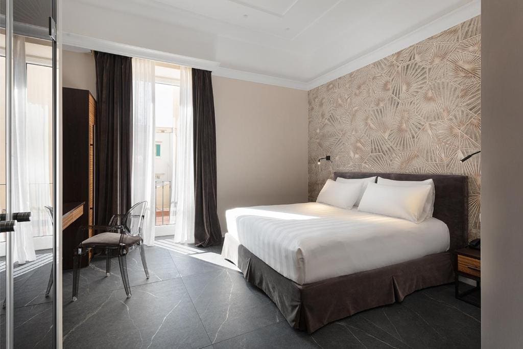 Superior Double or Twin Room room - Image 2