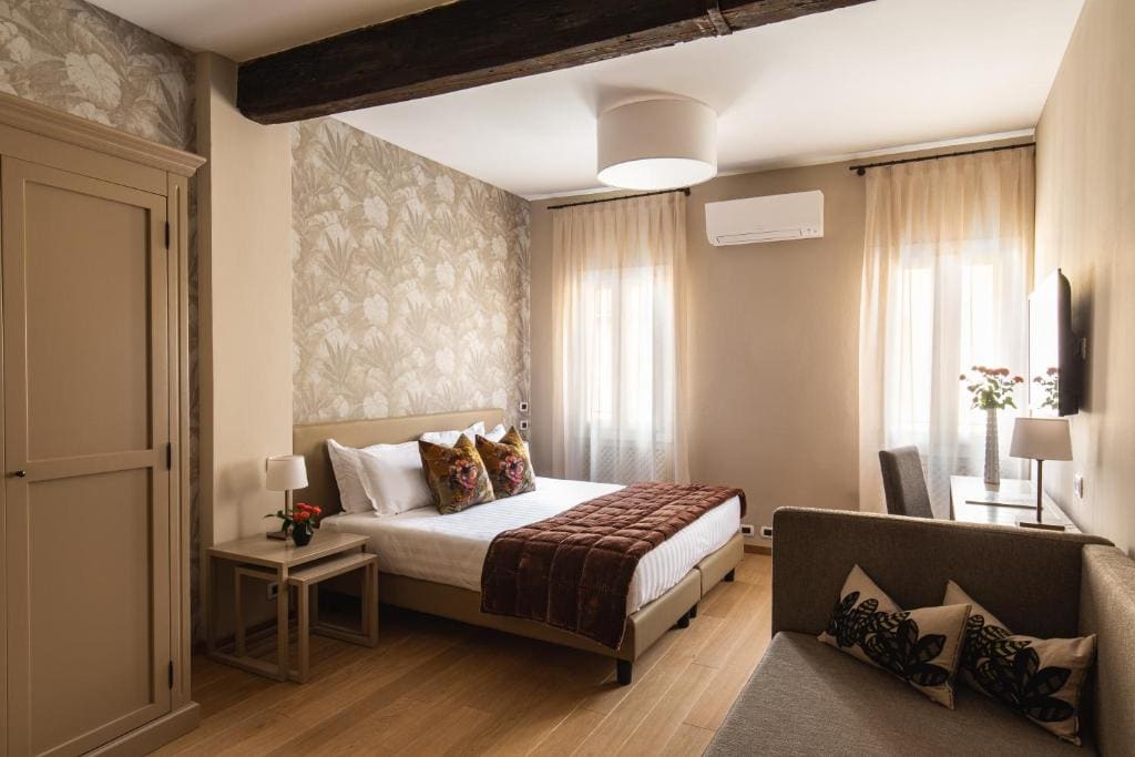 Double or Twin Room room - Image 2