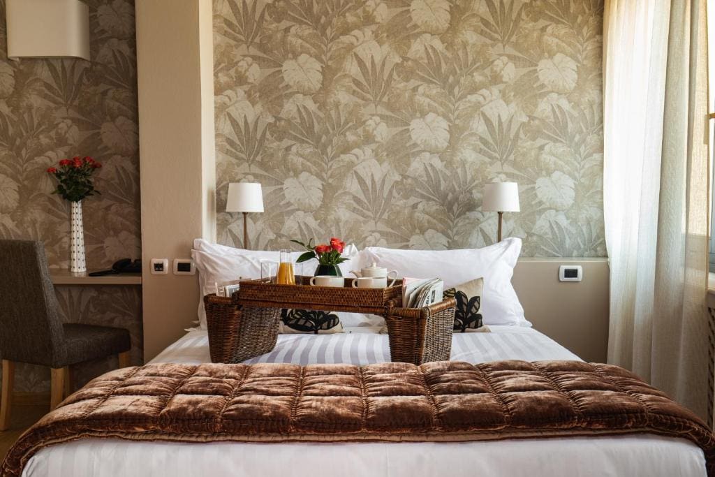 Superior Double or Twin Room room - Image 3