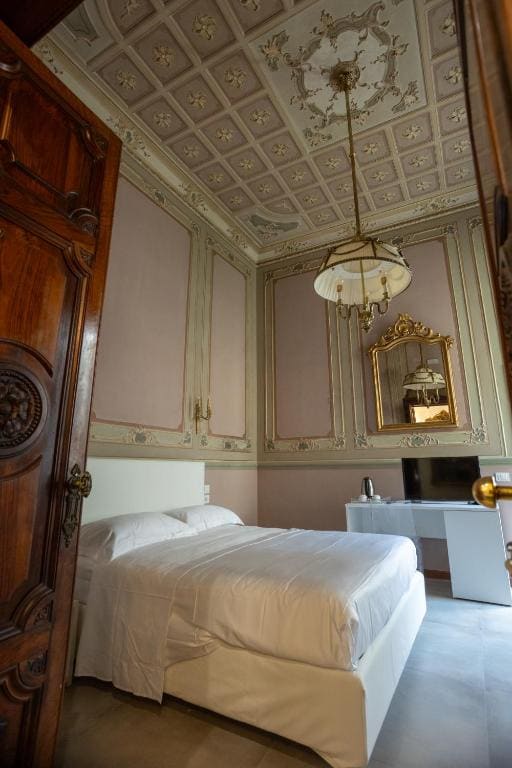 Superior Double Room room - Image 2