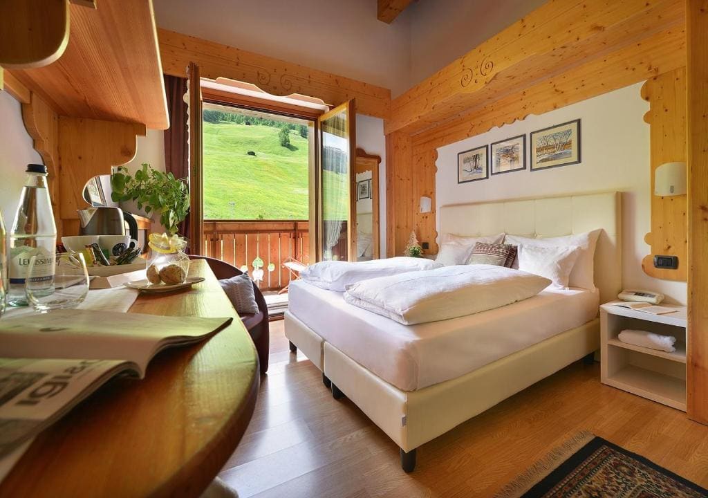 Superior Double or Twin Room room - Image 3