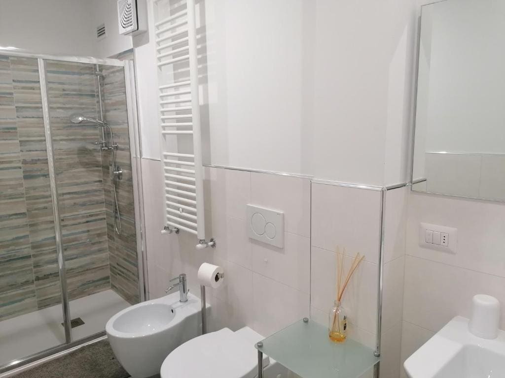 Double Room with Private Bathroom room - Image 1