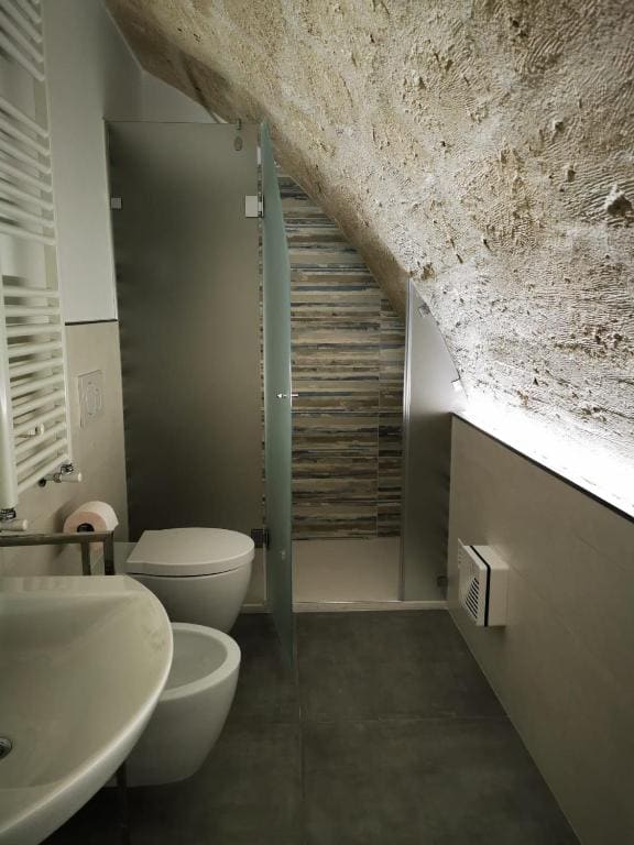 Double or Twin Room with Private Bathroom room - Image 2