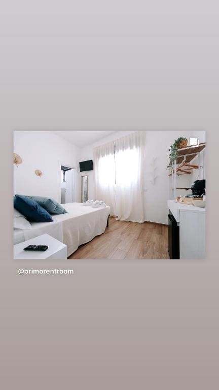 Twin Room with Private Bathroom room - Image 1