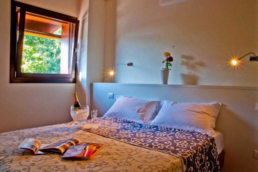 Superior Double or Twin Room room - Image 1