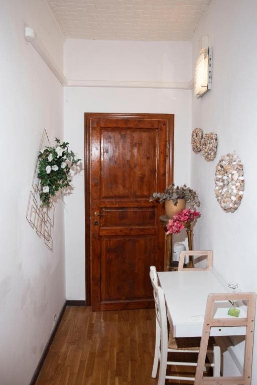 Double Room with Private Bathroom room - Image 2