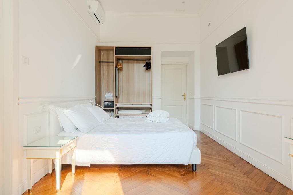 Junior Suite with Sea View room - Image 2