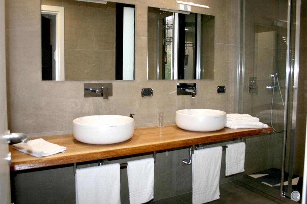 Suite with Sea View room - Image 3
