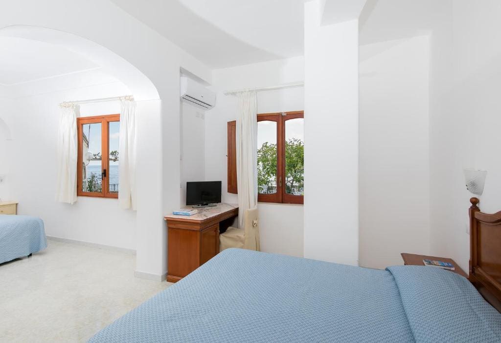 Quadruple Room with Garden View room - Image 3