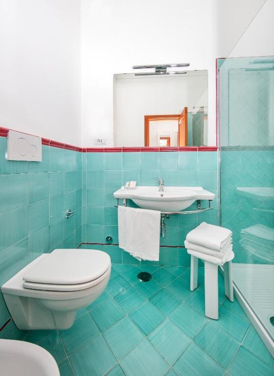 Triple Room with Sea View room - Image 1