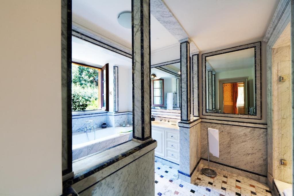 Superior Suite room - Image 2